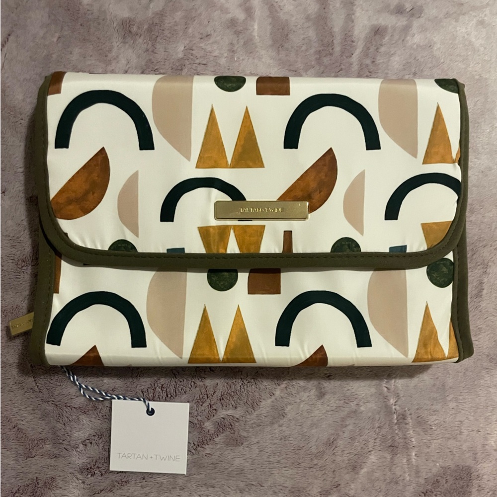 Tartan + Twine Autumn Flash Print Cosmetic Hanging Travel bag